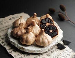 Tác dụng tuyệt vời của tỏi đen với phụ nữ