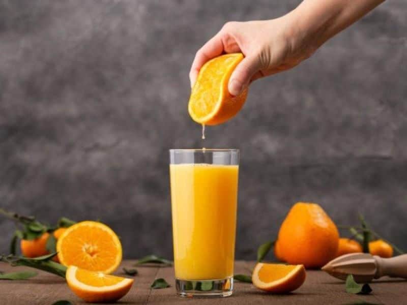 Nước ép cam giàu vitamin C