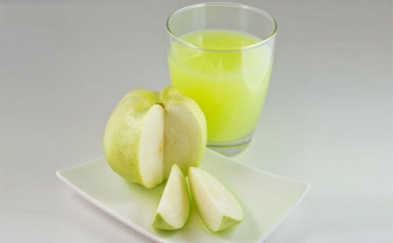 Lưu ý khi uống nước ép trái ổi