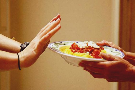 Hạn chế đồ ăn nhiều chất béo và tinh bột