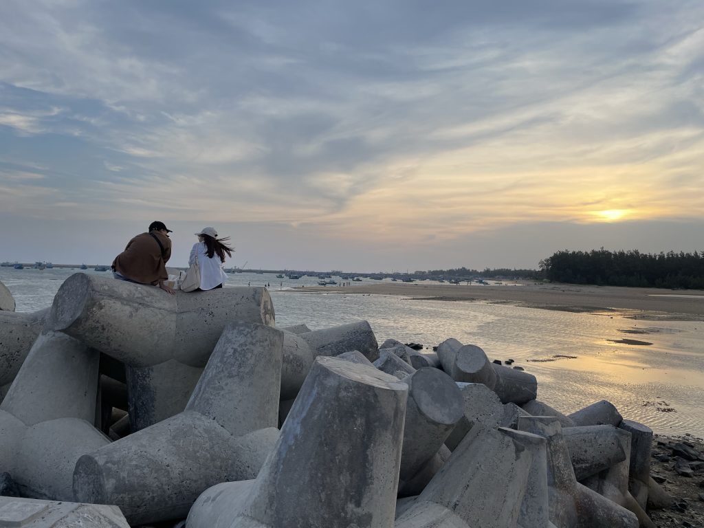Hoàng hôn tại Vịnh Triều Dương