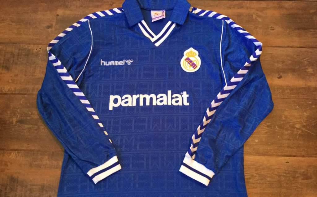 Áo đấu sân khách của Real Madrid mùa giải 1989 - 1990 