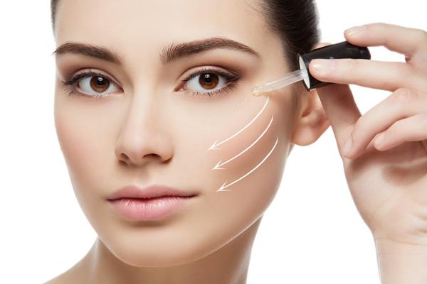 Dùng serum dưỡng da, bước cải thiện đặc biệt cho làn da sáng và khỏe mạnh