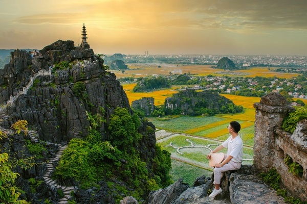 Hang Múa - địa điểm không thể bỏ qua khi du lịch Ninh Bình