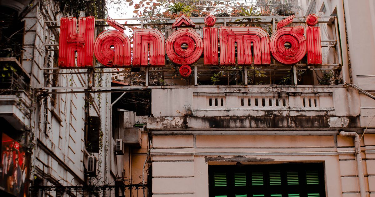 Hà Nội nằm lặng lẽ chứng kiến sự thay đổi của thời gian