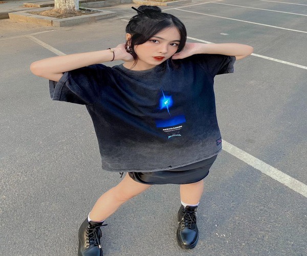 Local brand áo thun Now SaiGon